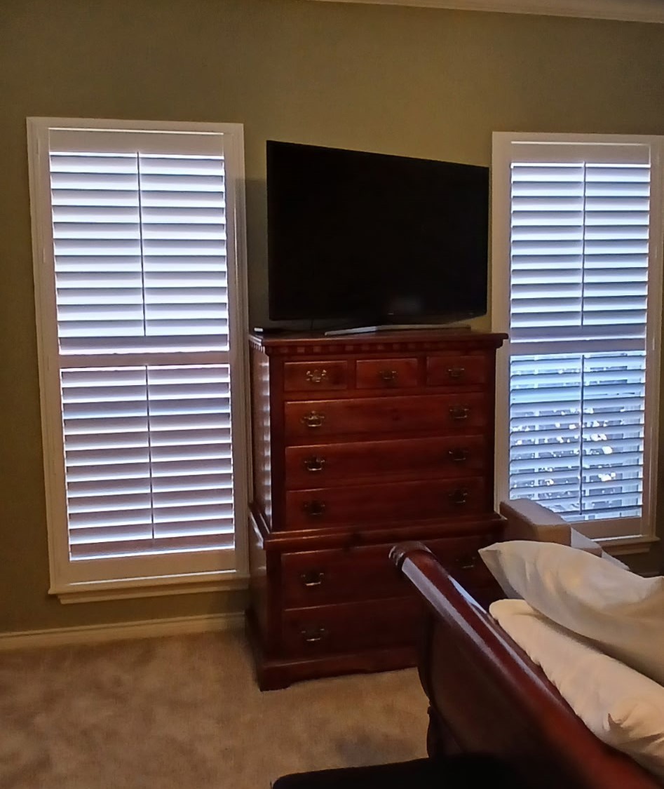 Installation of Polyresin Shutters on Quinby Ln in Tyler, TX